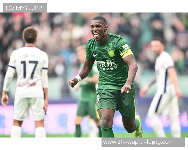 法比奥跪地爆哭！职业生涯首冠，足协杯决赛戴帽，包办两大金靴